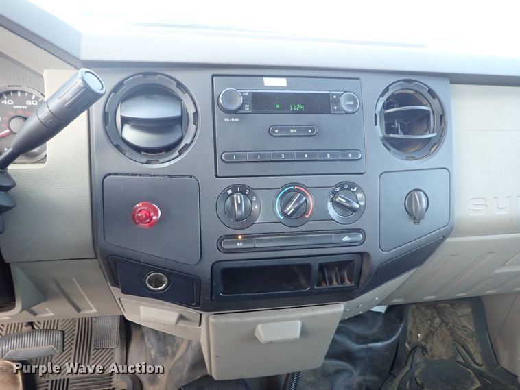 image for item DE1093 2008 Ford F250 Super Duty Crew Cab utility bed pickup truck