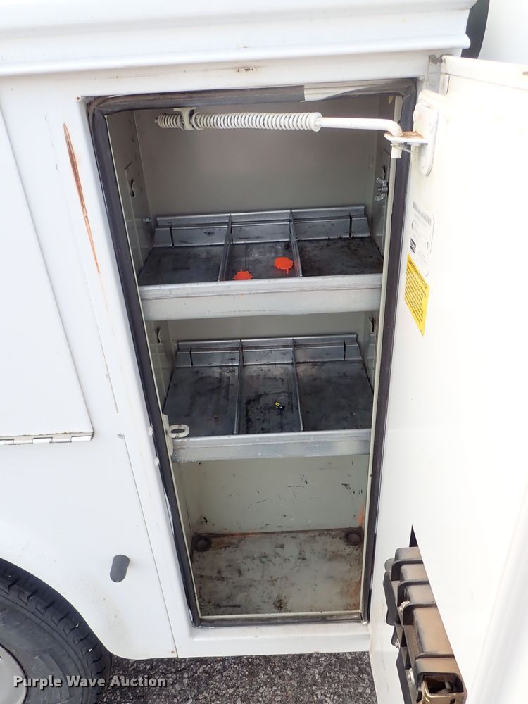 image for item DE1093 2008 Ford F250 Super Duty Crew Cab utility bed pickup truck