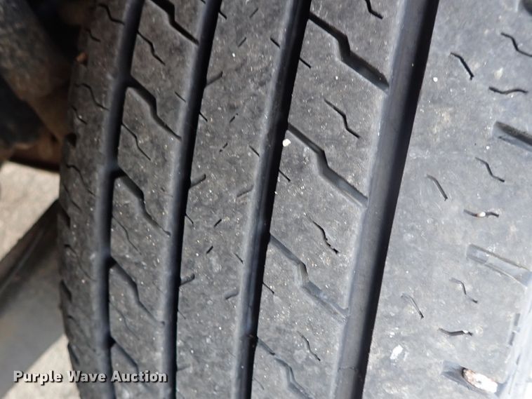 image for item DE1093 2008 Ford F250 Super Duty Crew Cab utility bed pickup truck