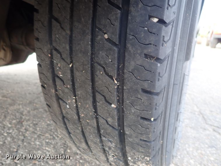 image for item DE1093 2008 Ford F250 Super Duty Crew Cab utility bed pickup truck