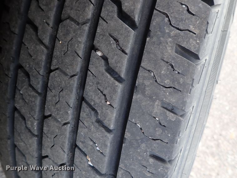 image for item DE1093 2008 Ford F250 Super Duty Crew Cab utility bed pickup truck