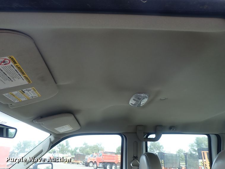 image for item DE1094 2008 Ford F250 Super Duty Crew Cab utility bed pickup truck