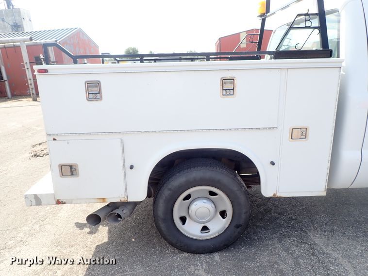 image for item DE1094 2008 Ford F250 Super Duty Crew Cab utility bed pickup truck