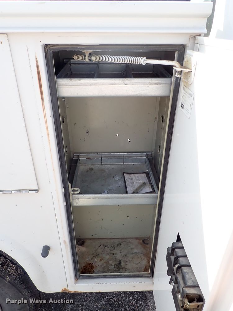 image for item DE1094 2008 Ford F250 Super Duty Crew Cab utility bed pickup truck