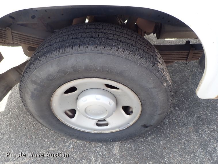 image for item DE1094 2008 Ford F250 Super Duty Crew Cab utility bed pickup truck