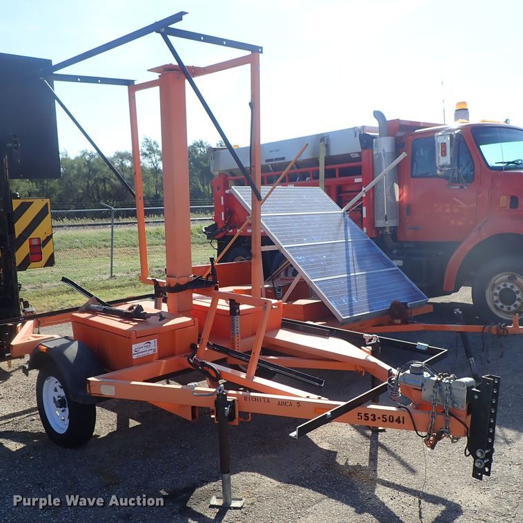 image for item DE1095 2011 Ver Mac PCMS 1210 message board trailer