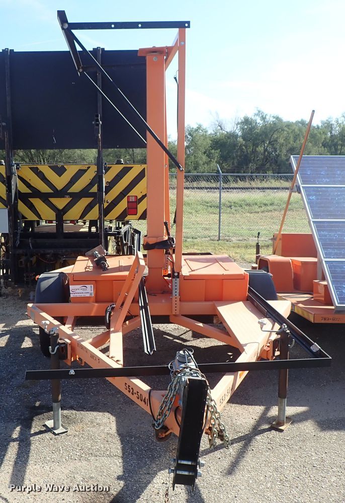 image for item DE1095 2011 Ver Mac PCMS 1210 message board trailer