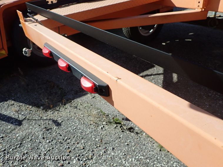 image for item DE1095 2011 Ver Mac PCMS 1210 message board trailer