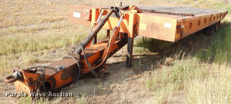 image for item DE4090 1994 Landoll 354-31 tilt deck equipment trailer