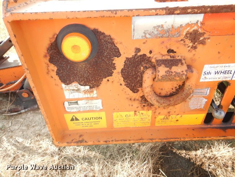 image for item DE4090 1994 Landoll 354-31 tilt deck equipment trailer