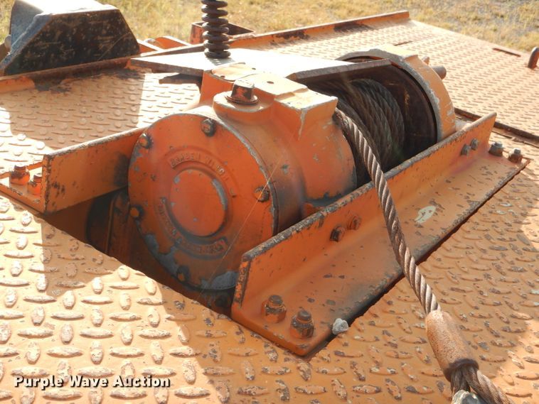 image for item DE4090 1994 Landoll 354-31 tilt deck equipment trailer