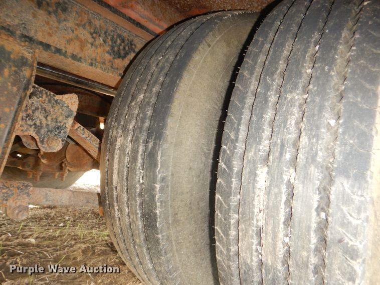 image for item DE4090 1994 Landoll 354-31 tilt deck equipment trailer