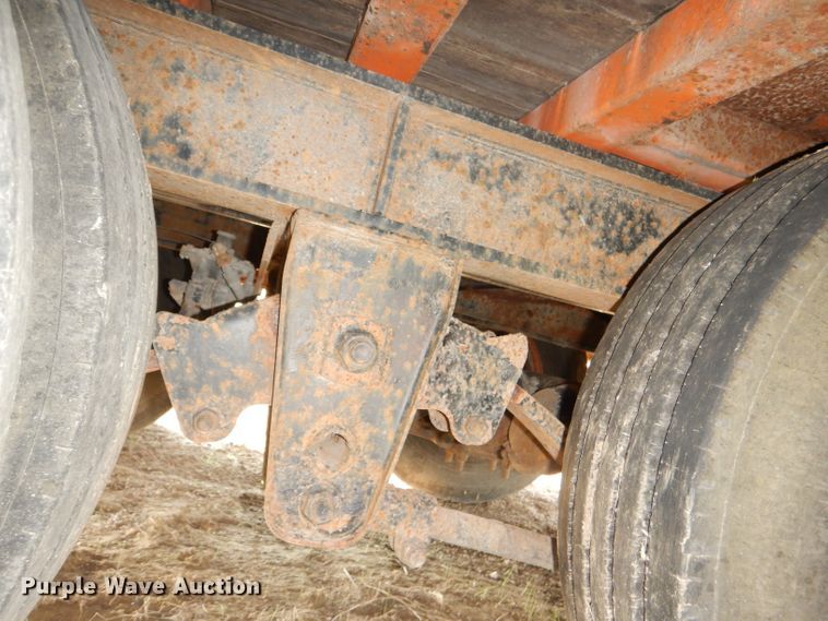 image for item DE4090 1994 Landoll 354-31 tilt deck equipment trailer