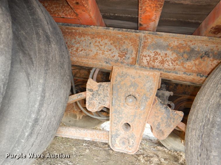 image for item DE4090 1994 Landoll 354-31 tilt deck equipment trailer