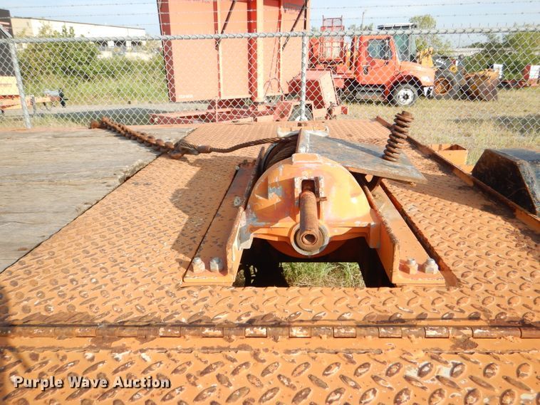 image for item DE4090 1994 Landoll 354-31 tilt deck equipment trailer