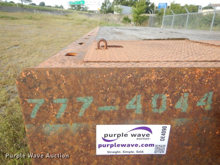 image for item DE4090 1994 Landoll 354-31 tilt deck equipment trailer