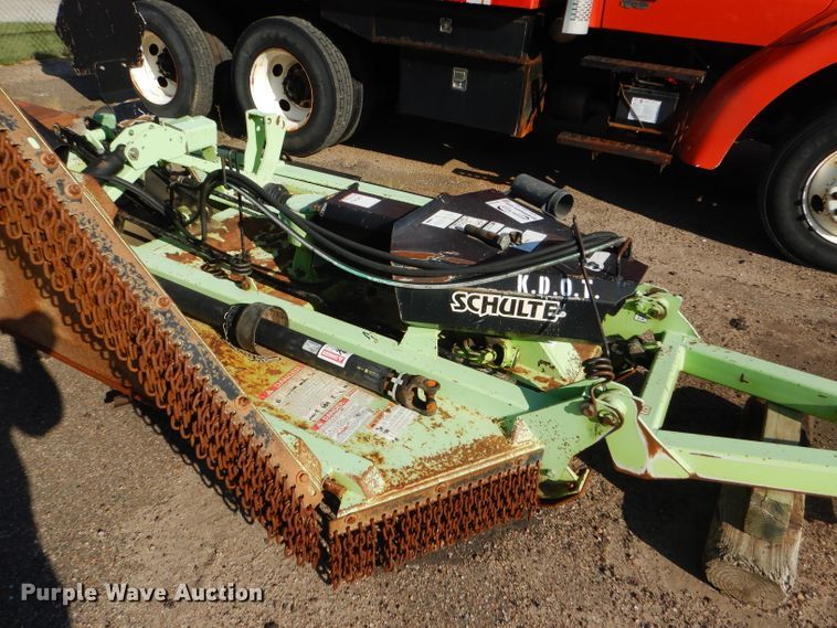 image for item DE4333 2006 Schulte XH1000Z rotary mower
