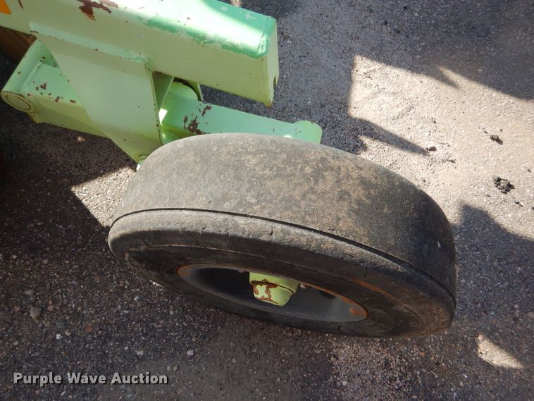 image for item DE4333 2006 Schulte XH1000Z rotary mower