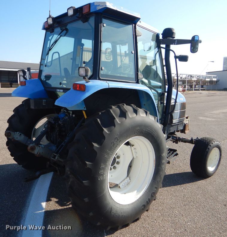 image for item DE4335 2001 New Holland TS100 tractor