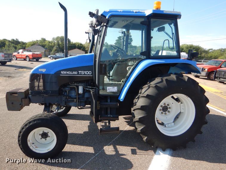 image for item DE4335 2001 New Holland TS100 tractor