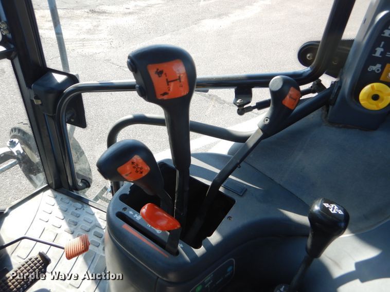 image for item DE4335 2001 New Holland TS100 tractor