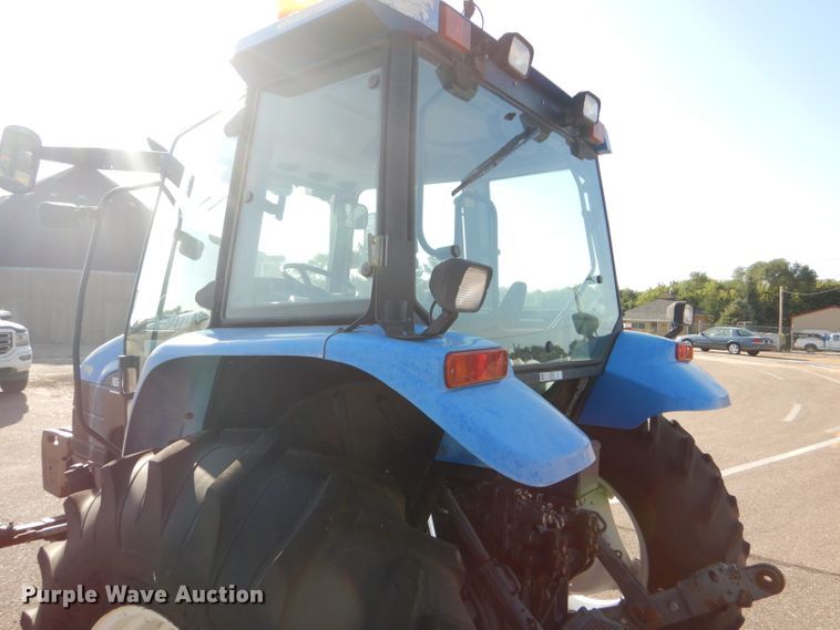 image for item DE4335 2001 New Holland TS100 tractor