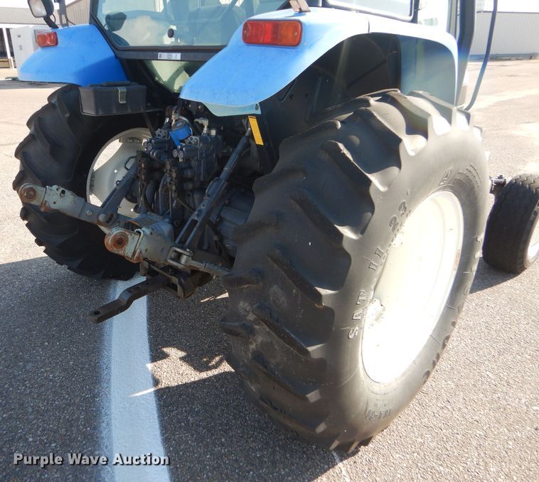image for item DE4335 2001 New Holland TS100 tractor