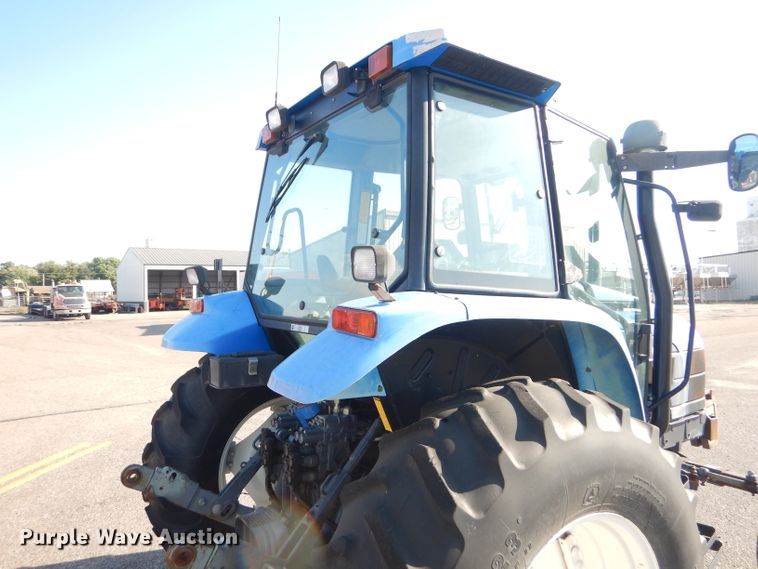 image for item DE4335 2001 New Holland TS100 tractor