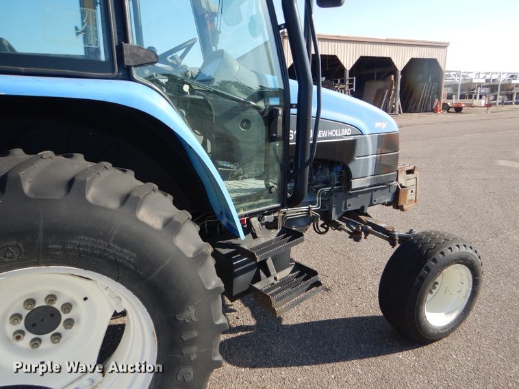 image for item DE4335 2001 New Holland TS100 tractor