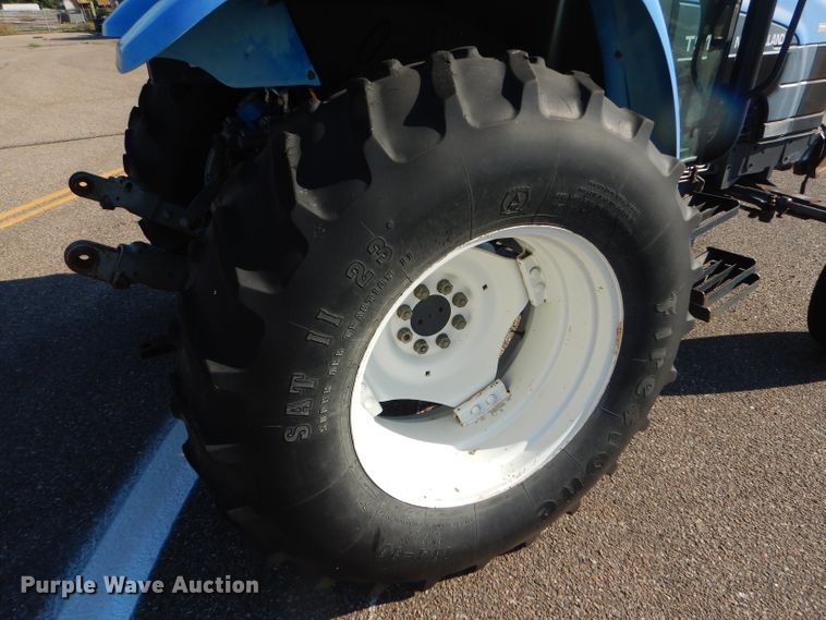 image for item DE4335 2001 New Holland TS100 tractor