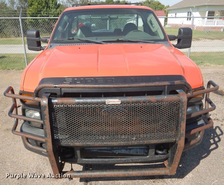 image for item DE4336 2009 Ford F250 Super Duty utility bed pickup truck