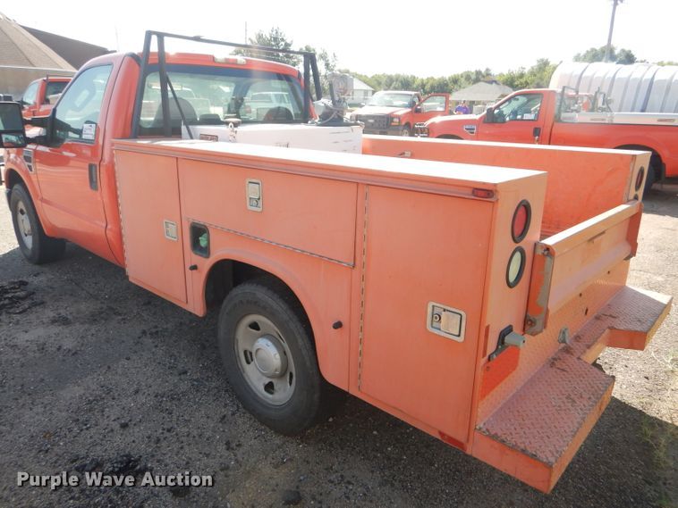 image for item DE4336 2009 Ford F250 Super Duty utility bed pickup truck