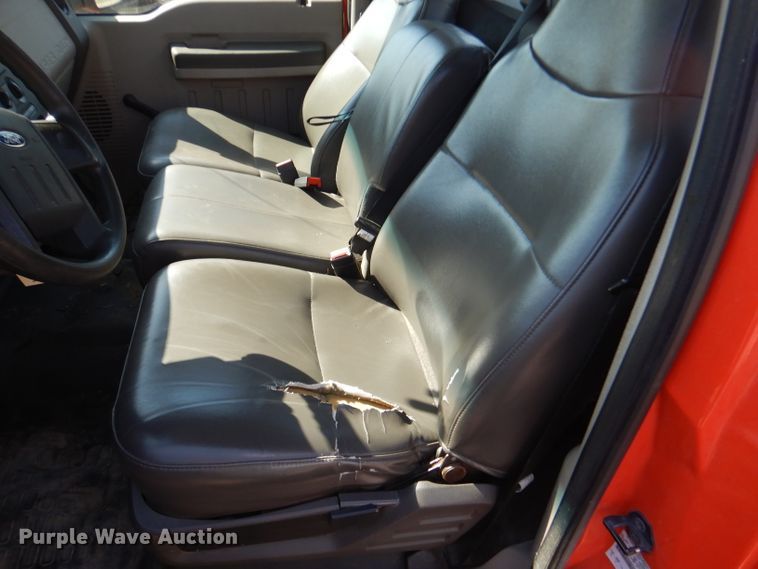 image for item DE4336 2009 Ford F250 Super Duty utility bed pickup truck