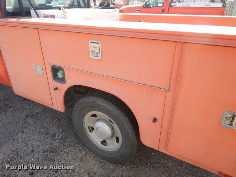 image for item DE4336 2009 Ford F250 Super Duty utility bed pickup truck