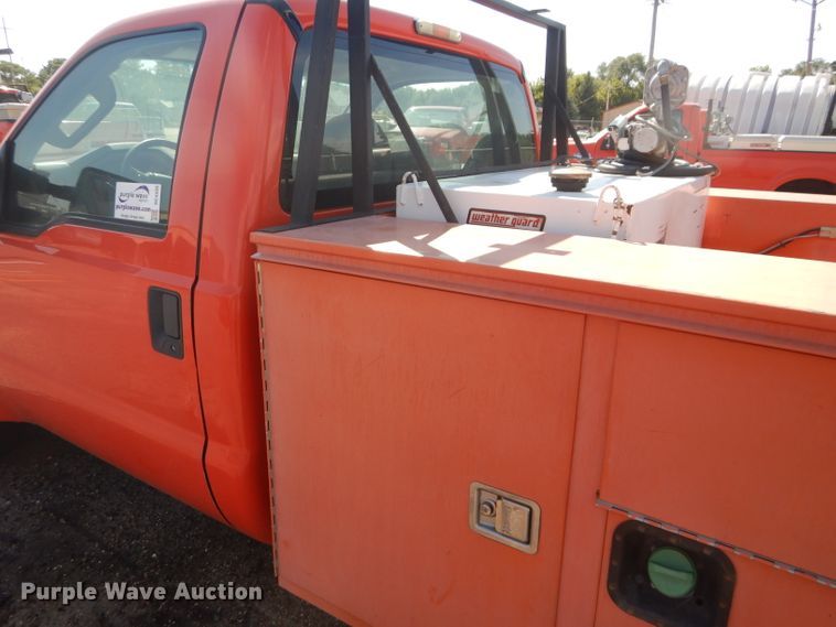 image for item DE4336 2009 Ford F250 Super Duty utility bed pickup truck