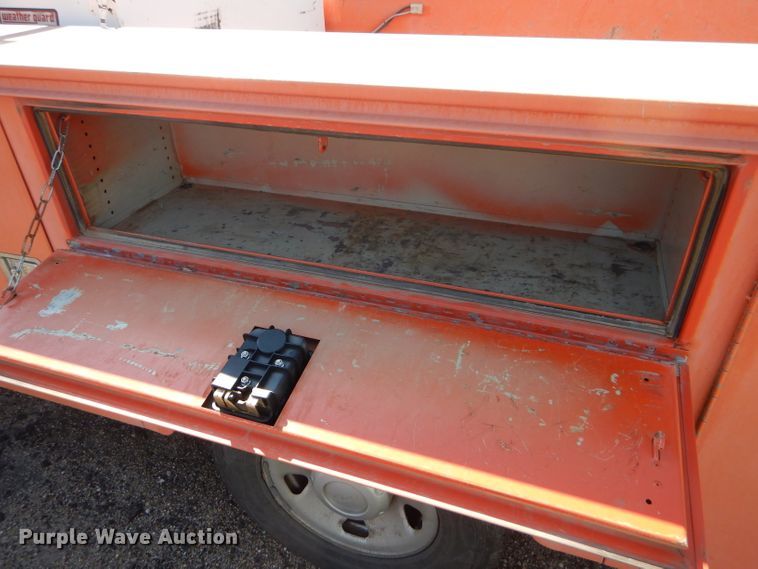 image for item DE4336 2009 Ford F250 Super Duty utility bed pickup truck