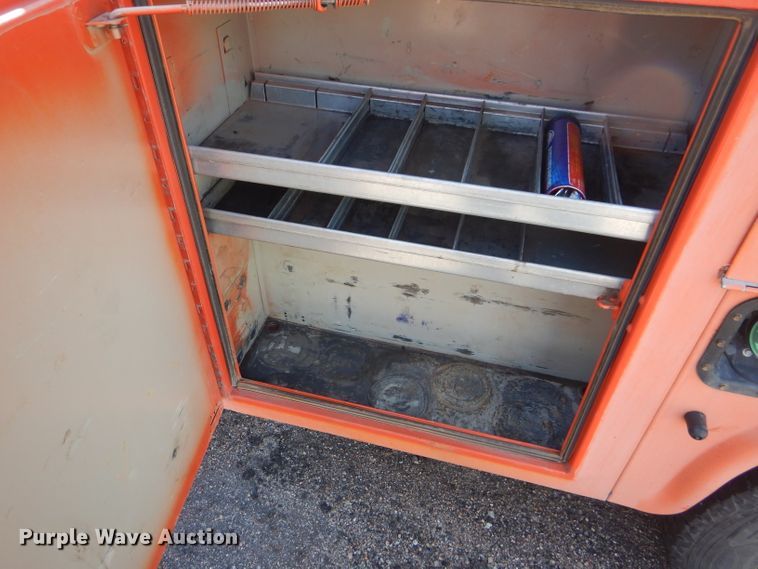 image for item DE4336 2009 Ford F250 Super Duty utility bed pickup truck