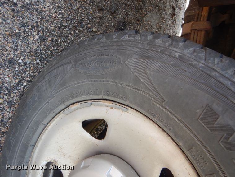 image for item DE4336 2009 Ford F250 Super Duty utility bed pickup truck