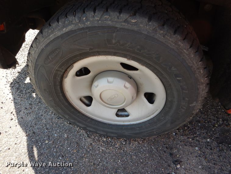 image for item DE4336 2009 Ford F250 Super Duty utility bed pickup truck