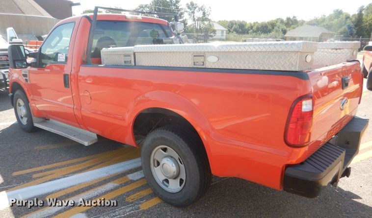 image for item DE4337 2008 Ford F250 Super Duty pickup truck