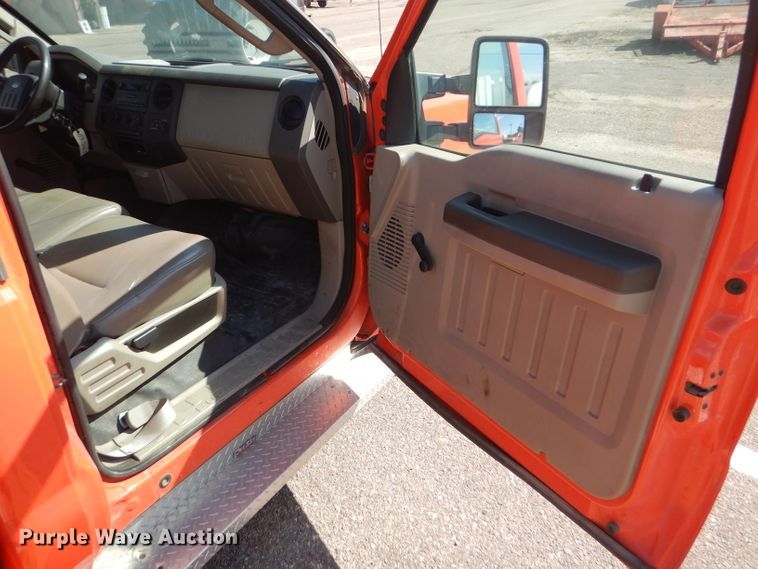 image for item DE4337 2008 Ford F250 Super Duty pickup truck