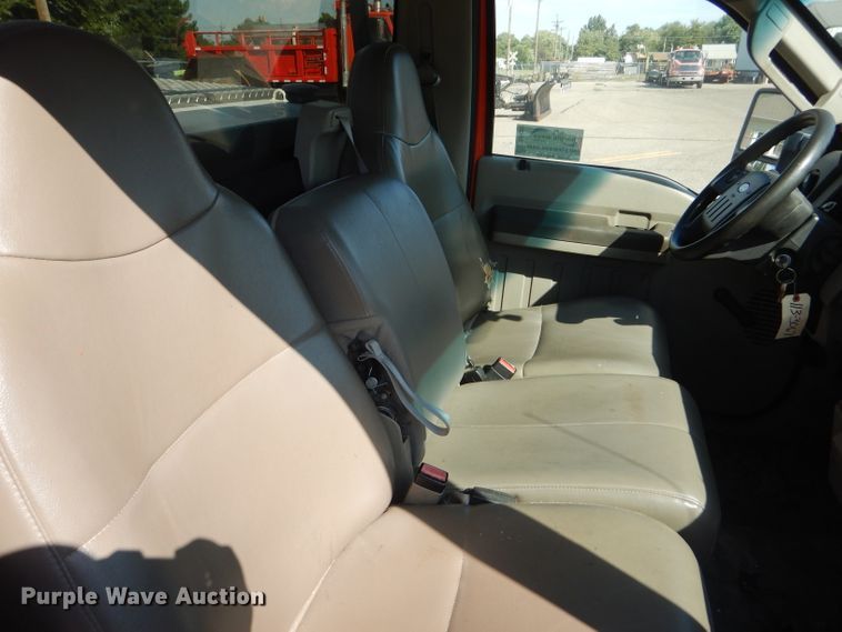 image for item DE4337 2008 Ford F250 Super Duty pickup truck