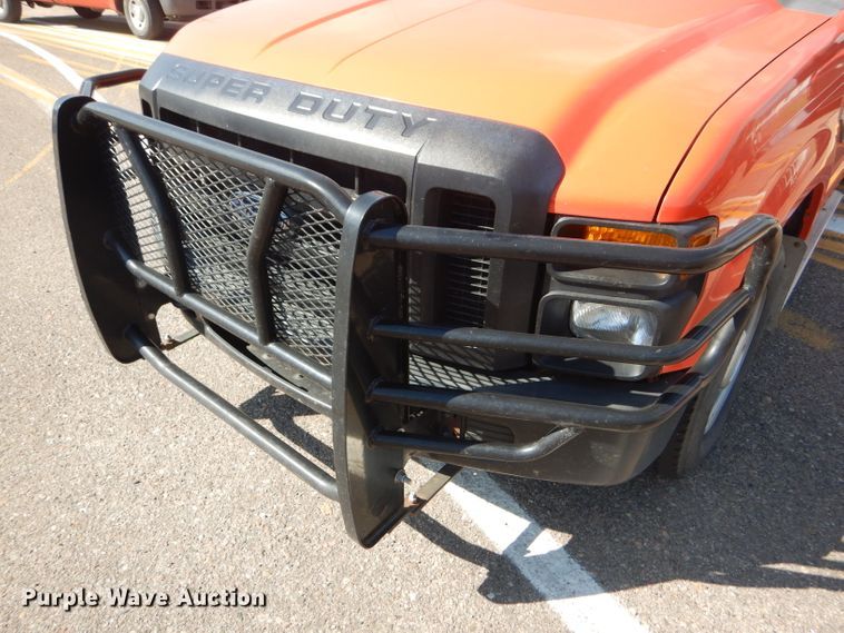 image for item DE4337 2008 Ford F250 Super Duty pickup truck