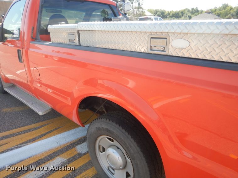 image for item DE4337 2008 Ford F250 Super Duty pickup truck