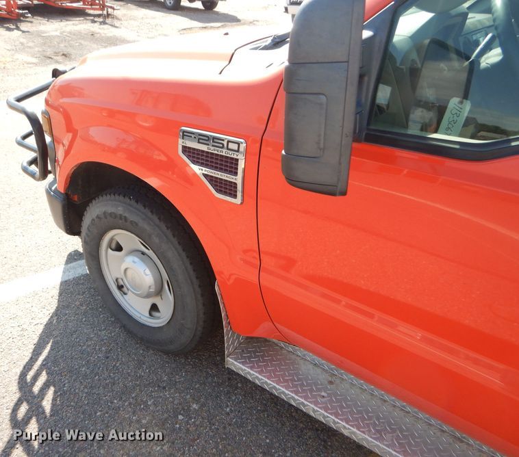 image for item DE4337 2008 Ford F250 Super Duty pickup truck