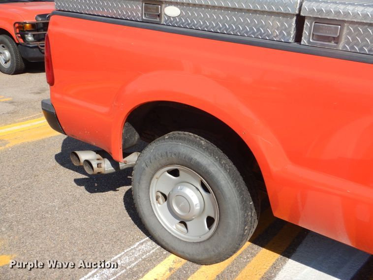 image for item DE4337 2008 Ford F250 Super Duty pickup truck