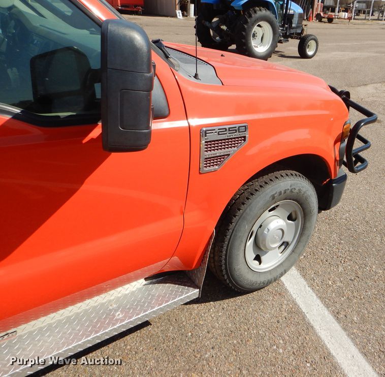 image for item DE4337 2008 Ford F250 Super Duty pickup truck