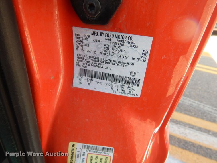 image for item DE4337 2008 Ford F250 Super Duty pickup truck