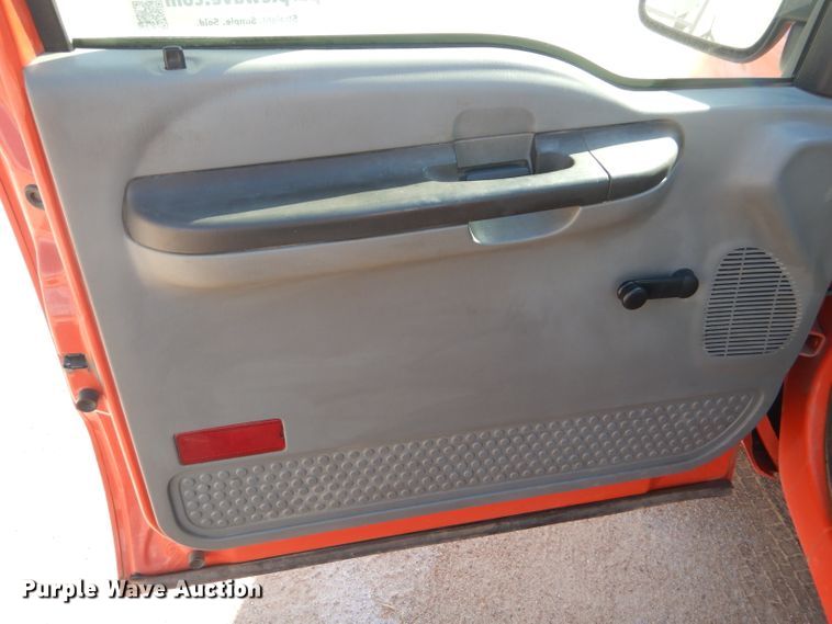 image for item DE4338 2006 Ford F250 Super Duty pickup truck