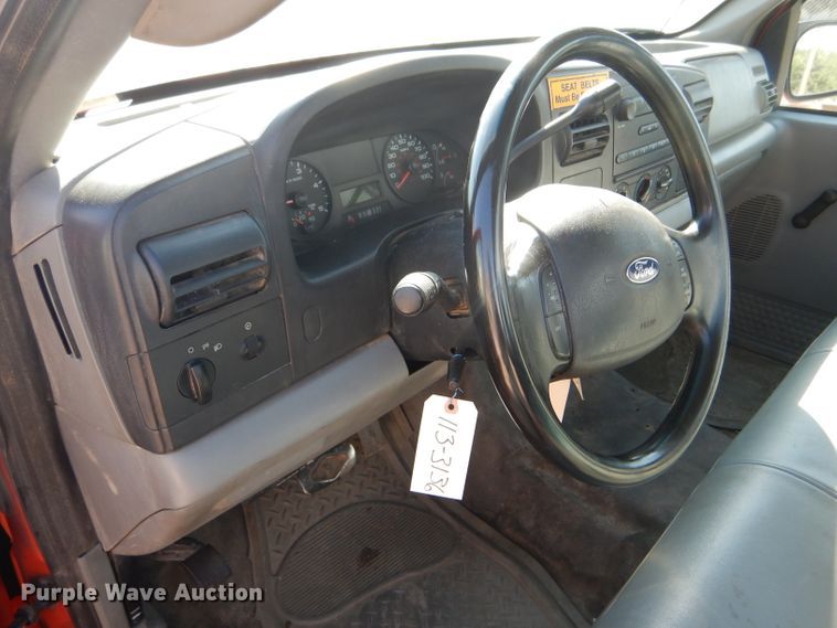 image for item DE4338 2006 Ford F250 Super Duty pickup truck